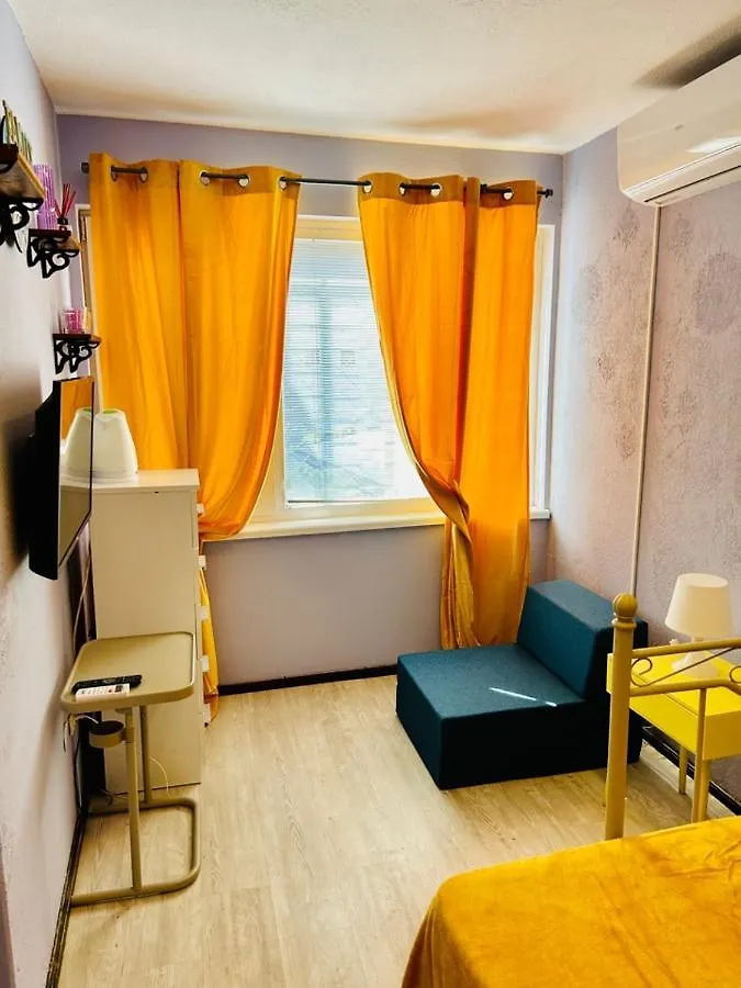 Happy Studios Opera 1-St Floor Varna 0*,  Bulgaria